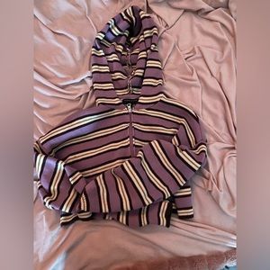 Kendal & Kylie cropped purple sweater